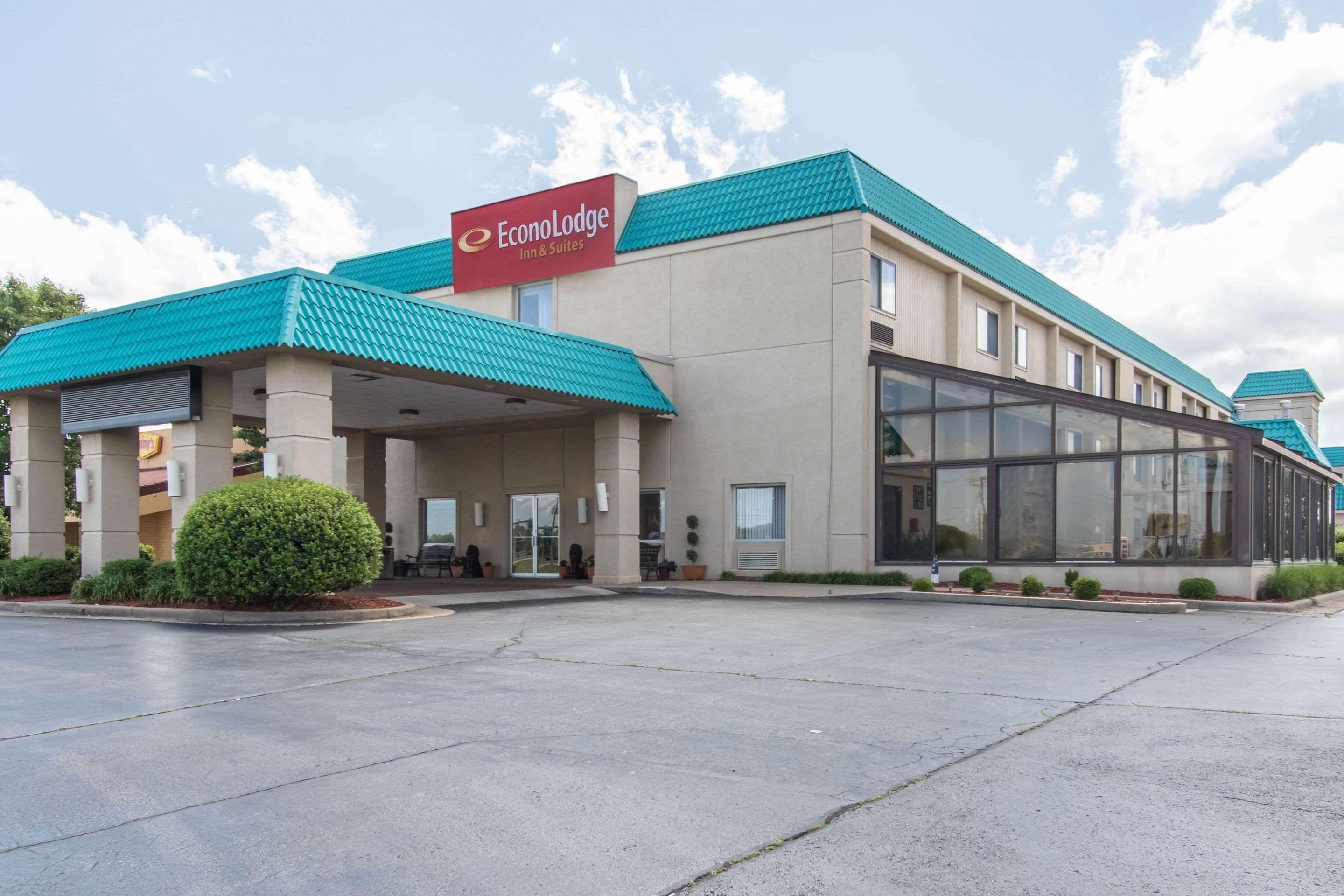 Econo Lodge Inn & Suites Джоплин Экстерьер фото