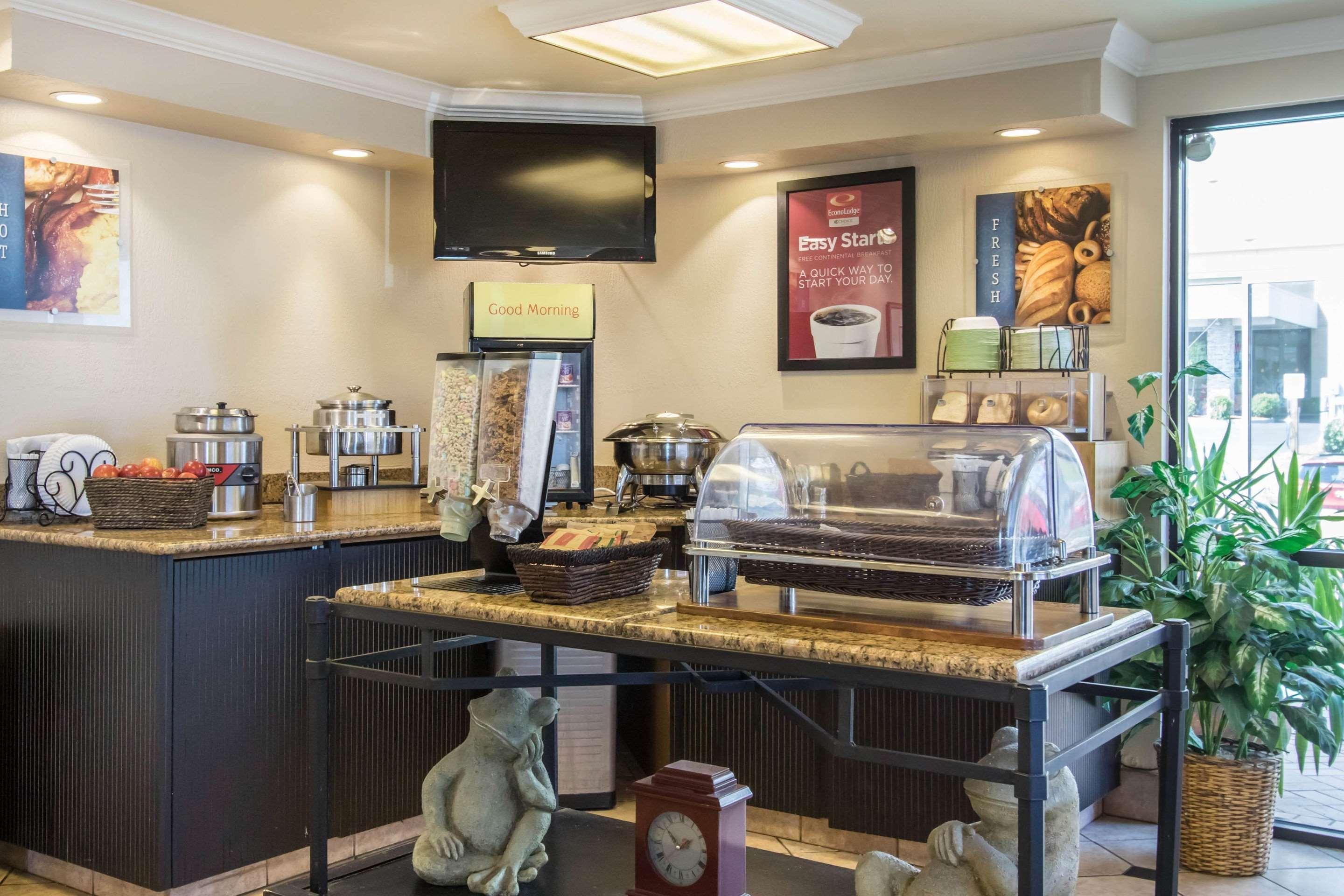 Econo Lodge Inn & Suites Джоплин Экстерьер фото